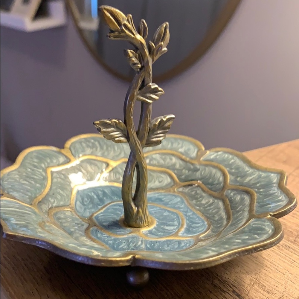 Cute little jewelry organizer